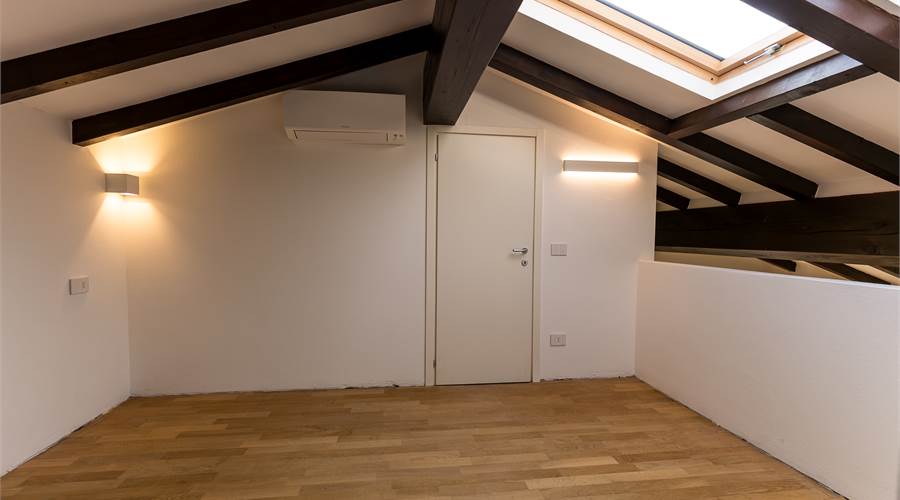 MANSARDA/ZONA STUDIO